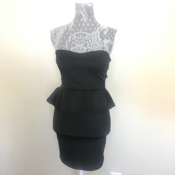 Poetry Dresses & Skirts - Poetry LBD Strapless Peplum Dress Size Small